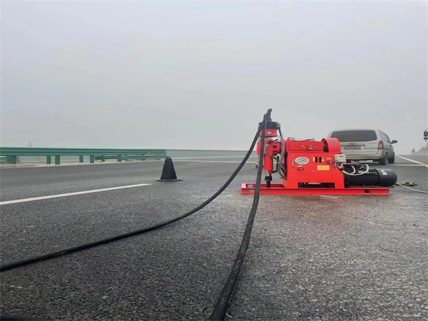 纳溪马路路基路面开裂下沉注浆加固灌浆